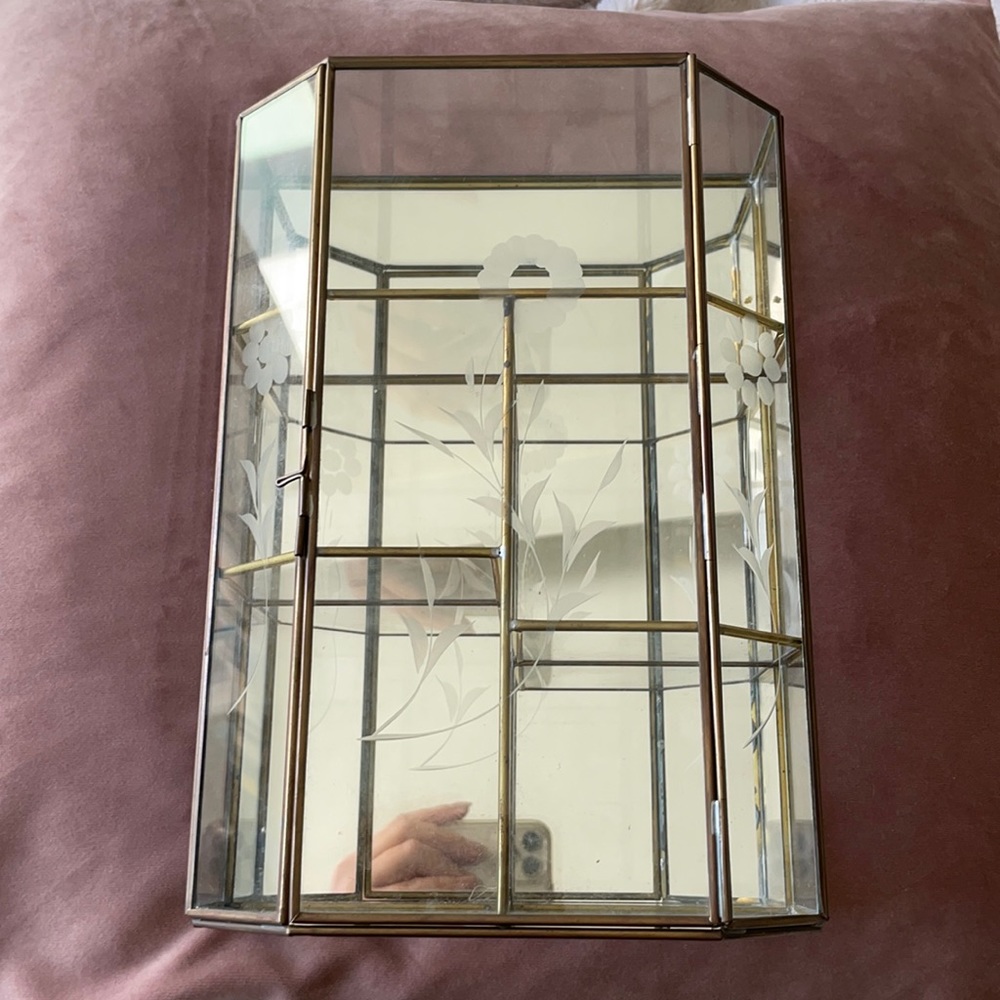 Vintage jewelry organizer